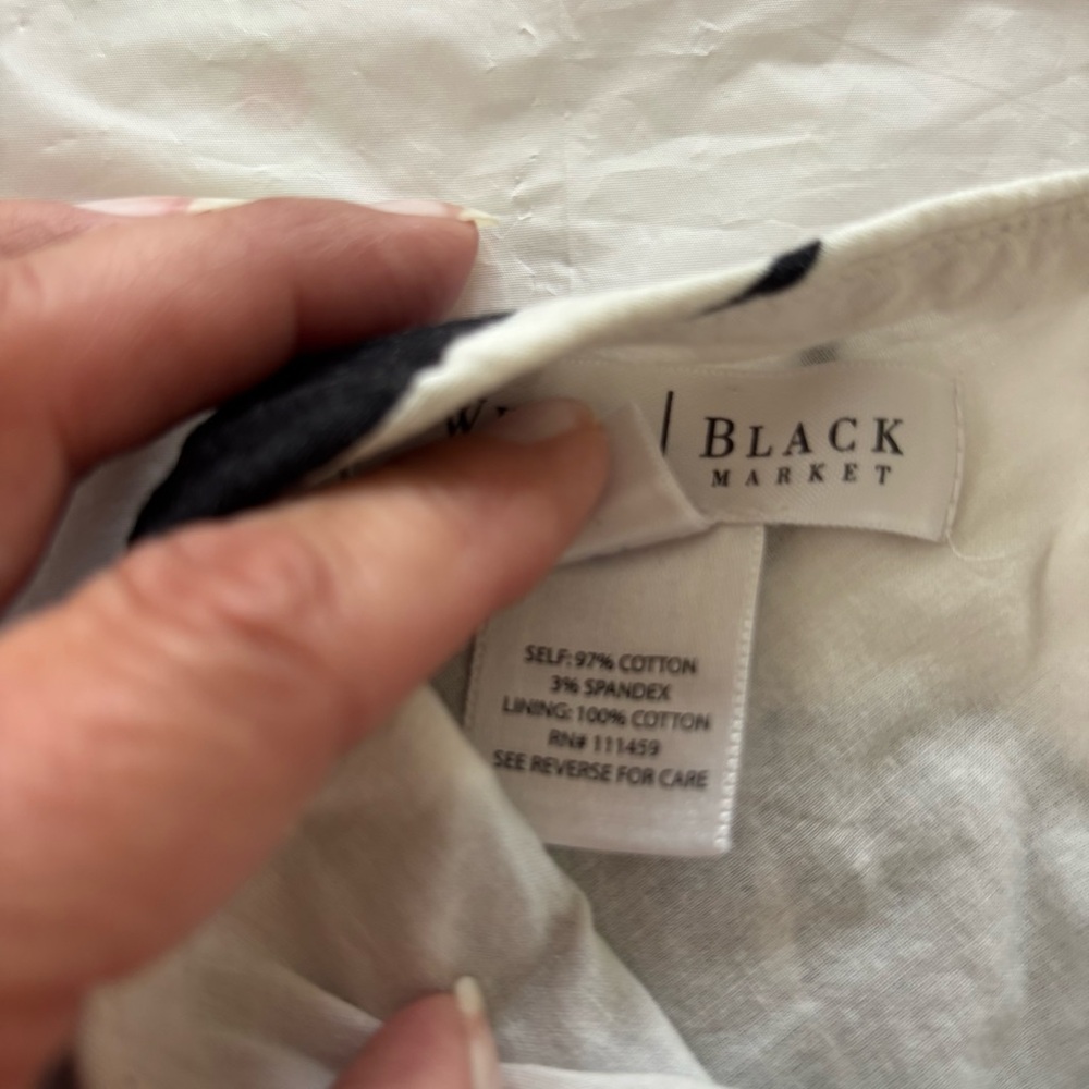 NWOT White House Black Market Black WhTE Leaf Print A-Line Ruffle Hem Skirt SZ 6 - Picture 9 of 10